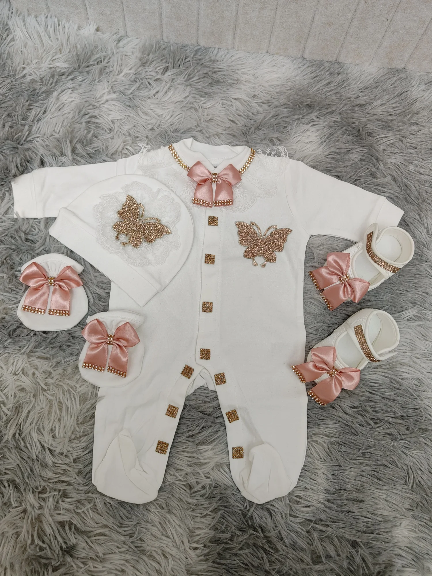 Luxury Champagne Gold Butterfly Rhinestone Newborn Baby Girl 4pcs Set Soft Cotton Infant Birthday Gift Outfit