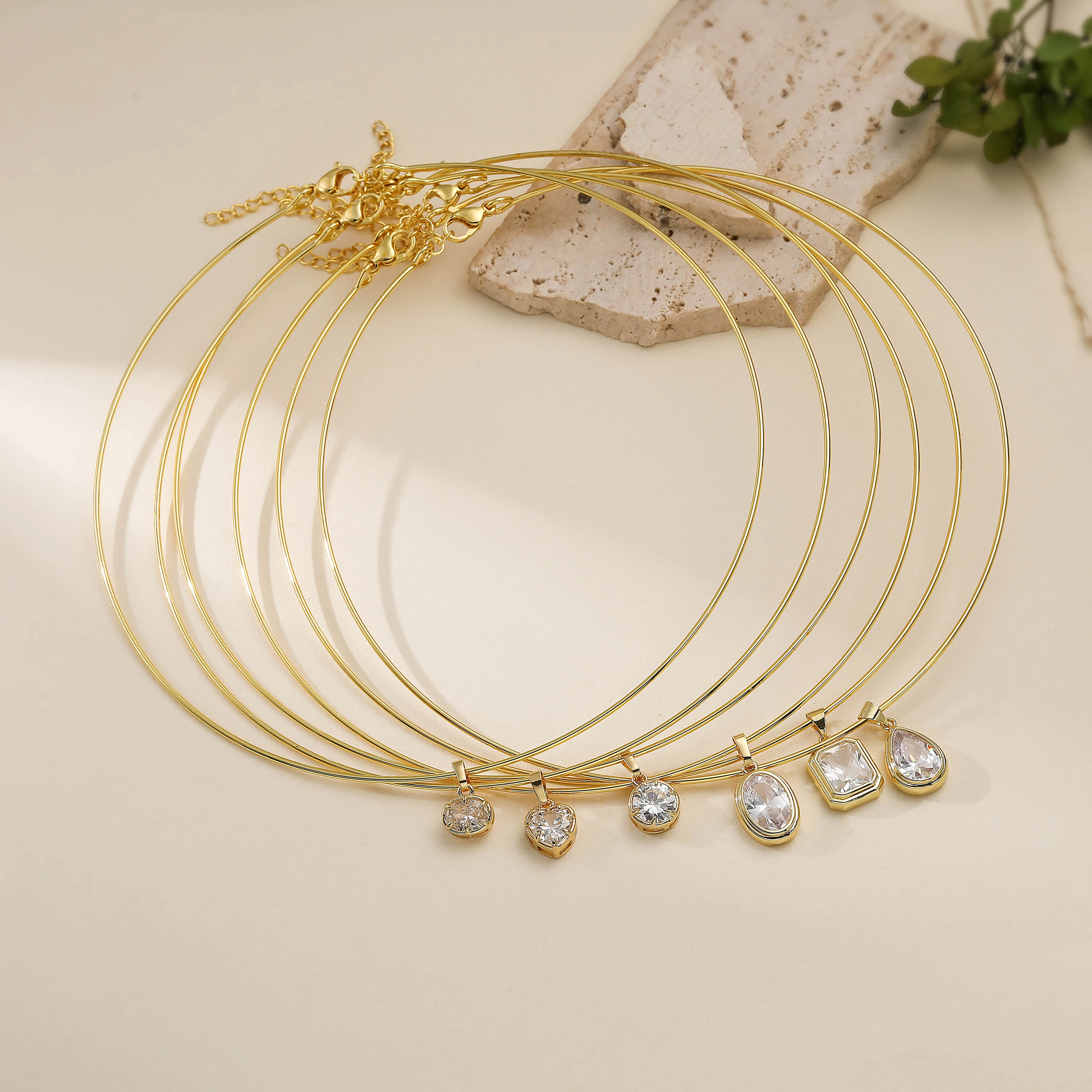 Oval Teardrop-Shaped Clear Zirconia Charm Necklace Stainless Steel Chain＆Gold-Plated Brass Charm Jewelry for Women Gift