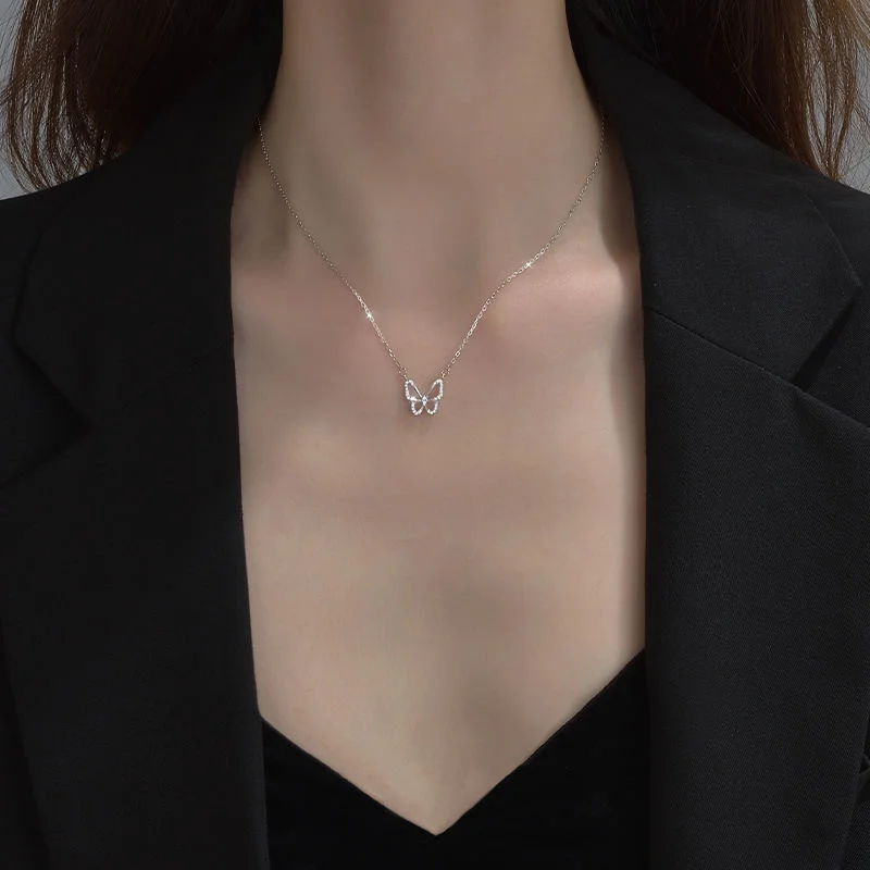 Einfache Hohle Kristall-Schmetterlings-Halskette, Modische Klassische Schlüsselbeinkette, Anhänger-Halskette für Frauen, Eleganter Schmuck – Detail 2
