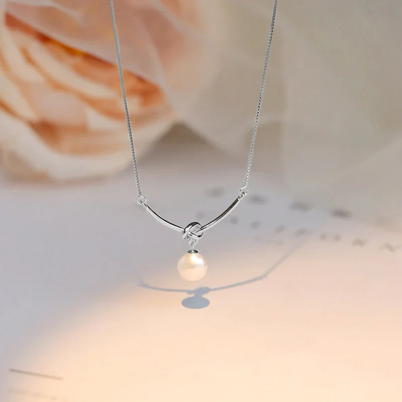 Huitan Elegant Bridal Wedding Necklace with Simulated Pearl Charm New Trendy Women\'s Neck Accessories Temperament Lady Jewelry