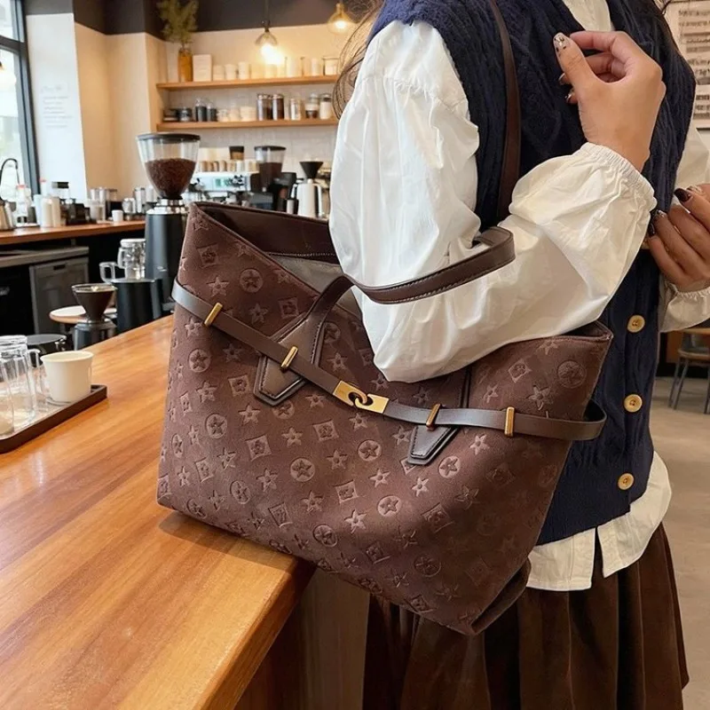 

Classic Half-Moon Underarm Bag Maillard Style Exquisite Arc Design 2025 New Model Female Casual Travel Bag