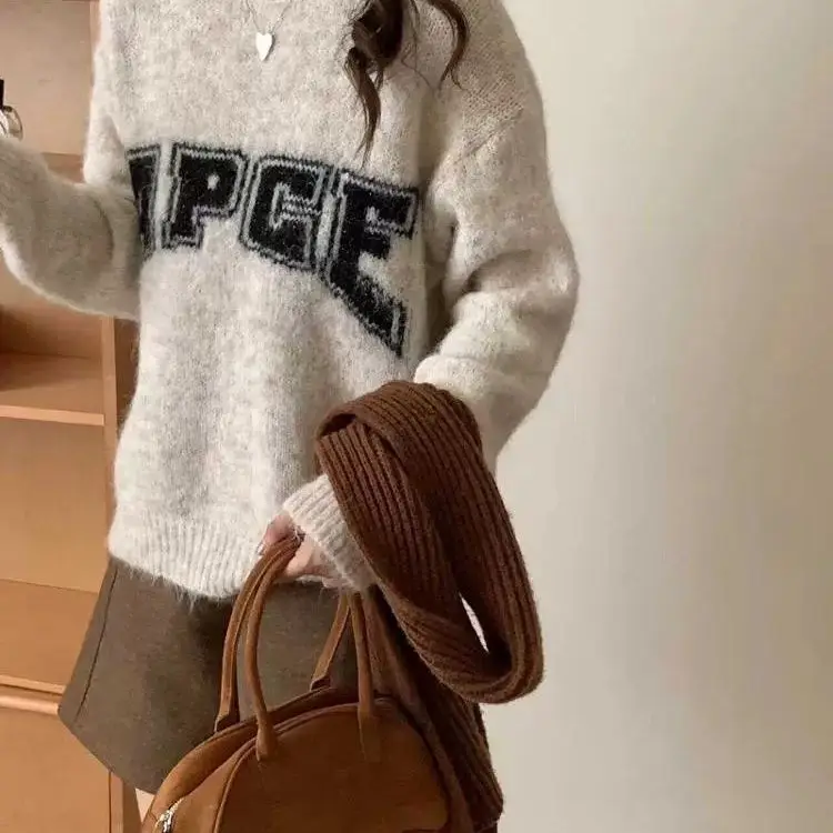 2024 New Ins Korean Loose Retro Lazy Letter Jacquard Round Neck Sweater Winter Ladies Y2LK Personalized Commuting Outer Top