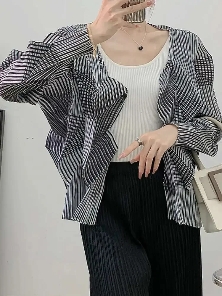 

Miyake 2025 Summer New Cardigan Fashion Casual Tops Woman Handmade Pleated Grey Shirt Women's Round Neck Long Sleeve Folded