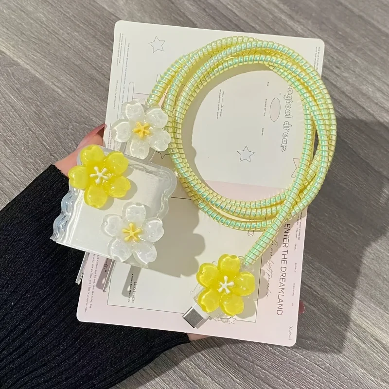 Suitable for iPhone 17/16/15/14/13 Data Cable Protection Case Wave Yellow White Flower For Apple 18W/20W Charger Protect case