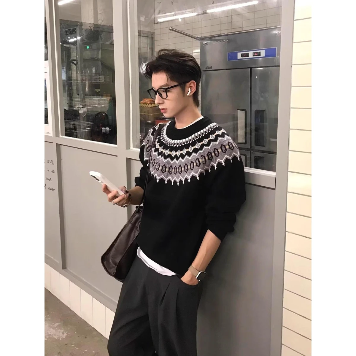 

Slim Fit round Ne Knitwear Men's Faion Brand Sli Autumn Winter Base irt 2024 New Sle Men's Ele Body ape Top