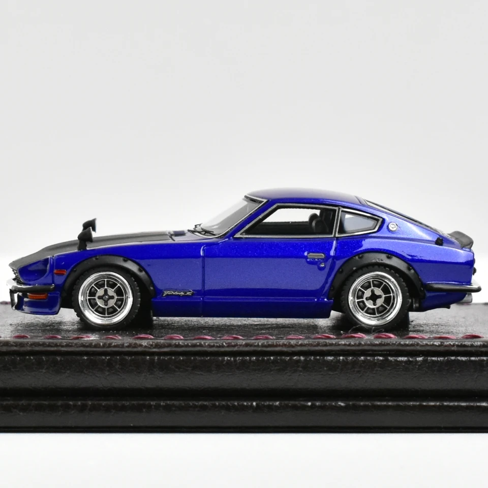 Ignition Model Cars 1:64 NISSAN FAIRLADY S30 Fairlady Z Gold Label