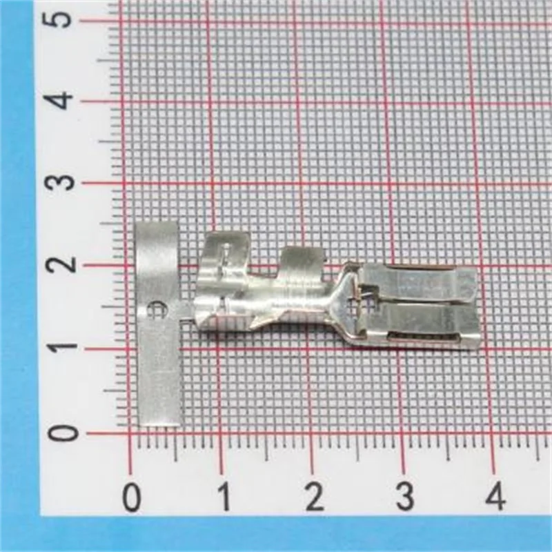 1 unids/lote 1544228 -1 Terminales para automóviles TE, receptáculo, ancho de la pestaña de acoplamiento 8 mm [.315 pulgadas], grosor de la pestaña 1 mm [.039 pulgadas]