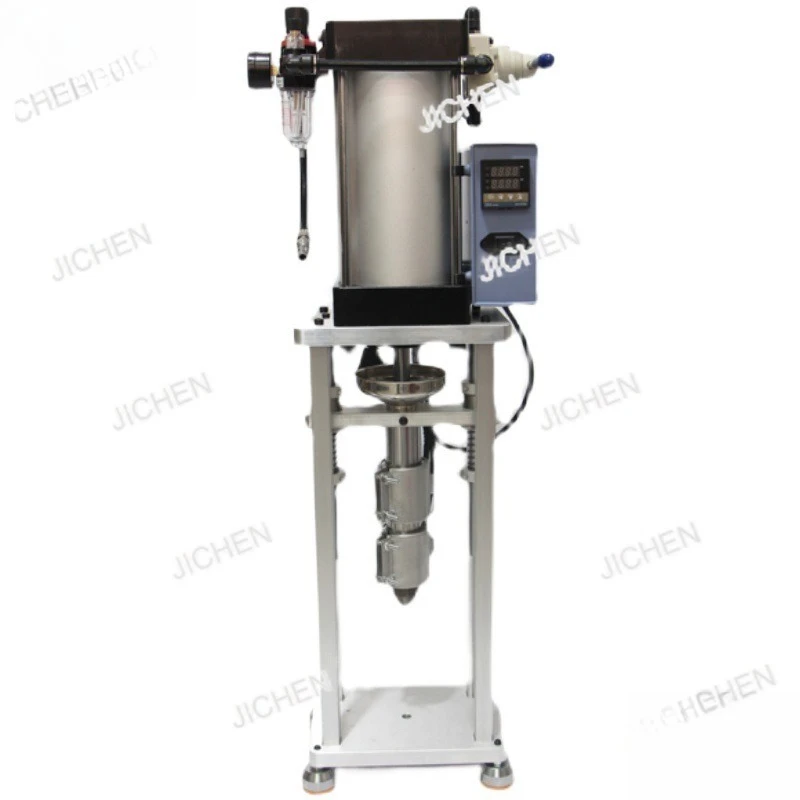 

Небольшая бытовая настольная вертикальная литьевая машина из пластика.