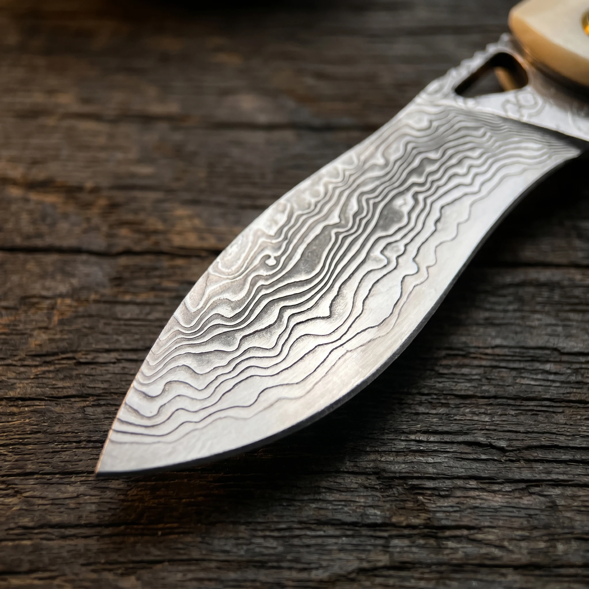 มีดพกพับได้ ทำจากเหล็กดามัสกัส - Everyday Carry (Edc) Knife บทวิจารณ์และราคา