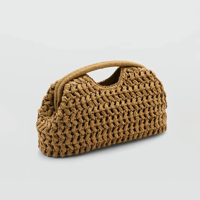 

Elegant Ladies Chain Woven Handbag Straw Shoulder Bag Fashionable Raffia Crossbody Beach Bag Summer New Versatile Women's Bag