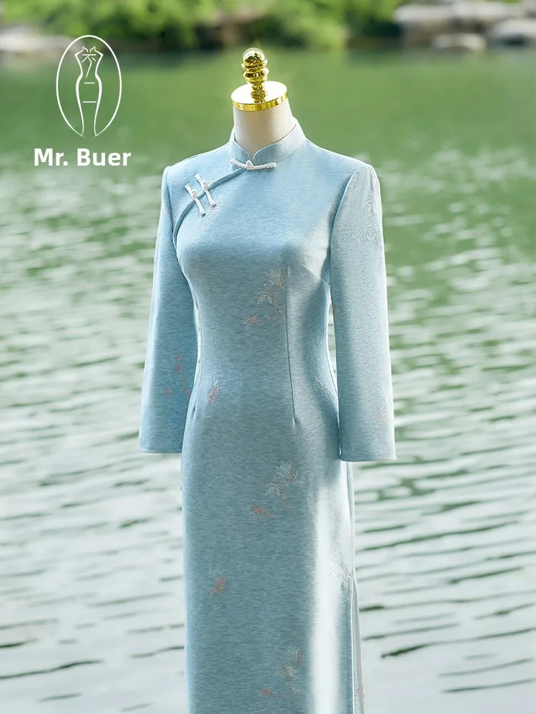 

Blue Dr with Floral Embroidery Thiened Long Sve Warm Midi Dr for Young Girls Chinese Sle Daily Wear
