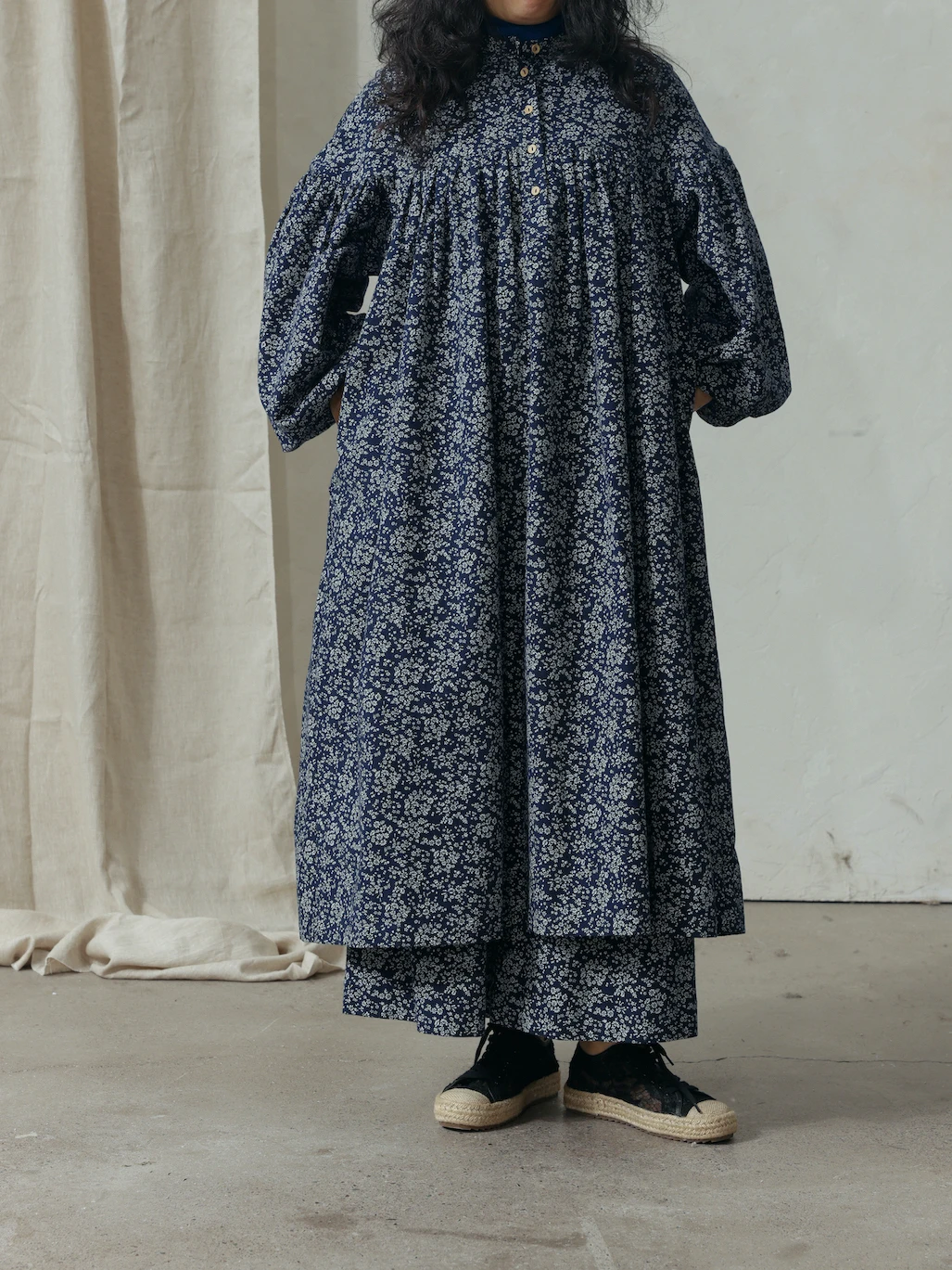 Tendblank 프렌치 스타일 코튼 플로럴 프린트 셔츠 드레스 랜턴 슬리브 스탠드 칼라 롱 드레스 여성 루즈핏 시티 통근