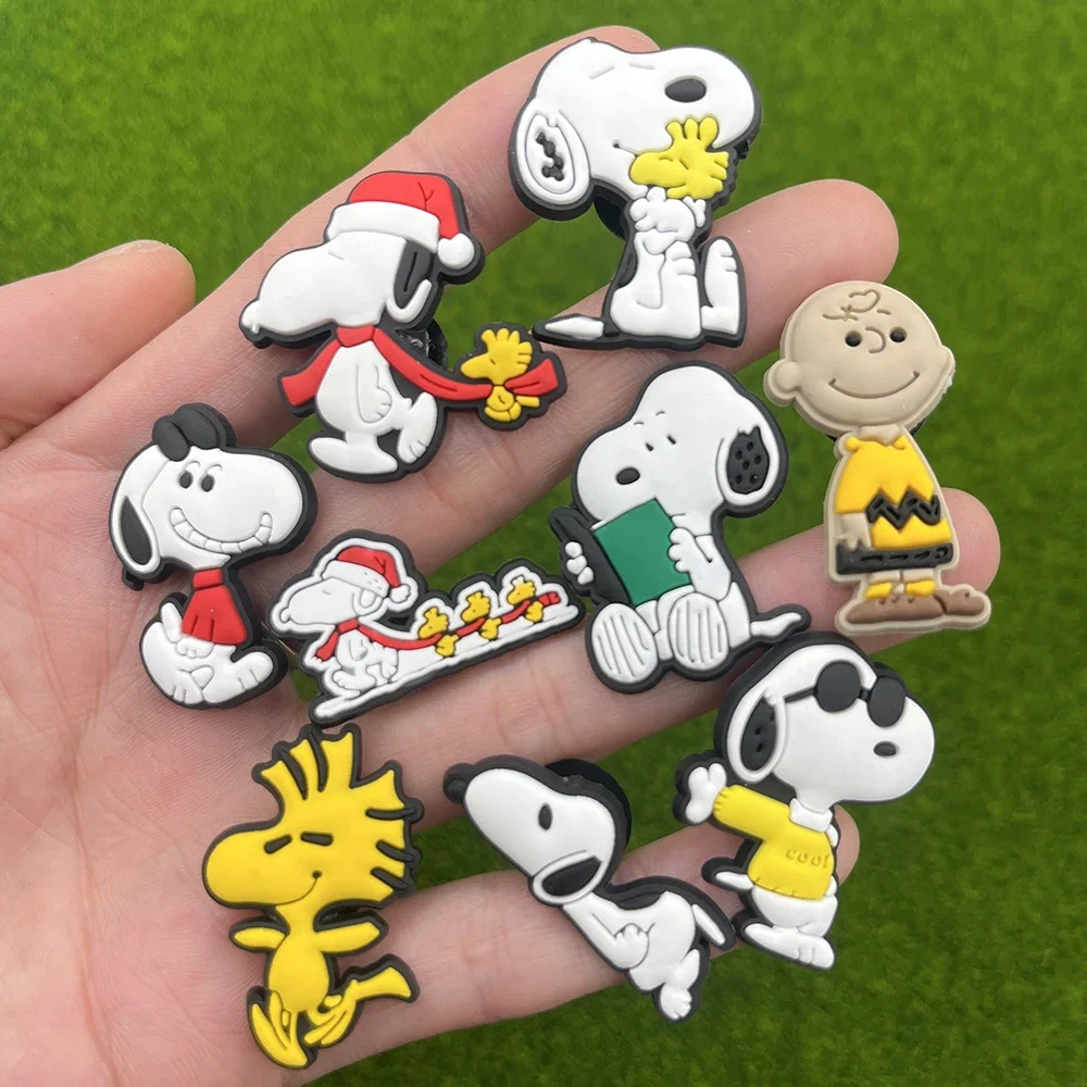 MINISO Snoppies ayakkabı Charms karikatür takunya sandalet PVC ayakkabı süslemeleri aksesuarları toka çocuklar noel doğum günü hediyeleri