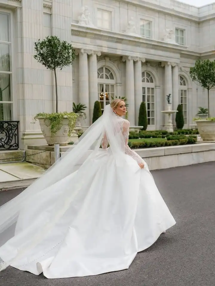 Customized Elegant Ball Gown Wedding Dress with Lace Sleeves High Neck Satin Princess Bridal Gown White Country Wedding Gowns