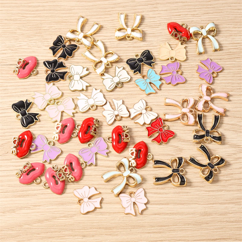 10 Stück Niedliche Bunte Emaille-Anhänger mit Schleife und Roten Lippen für Schmuckherstellung, Ohrringe, Halsketten, Armbänder, DIY-Bastelarbeiten, Geschenke – Detail 2