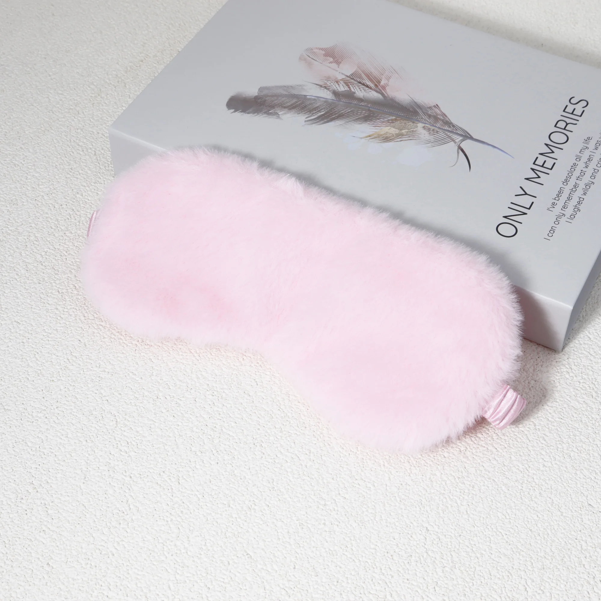 1 ソフトプラッシュアイマスク - 快適な遮光アイマスク、通気性があり快適なアイマスク布、本物の髪のかつらに特別な