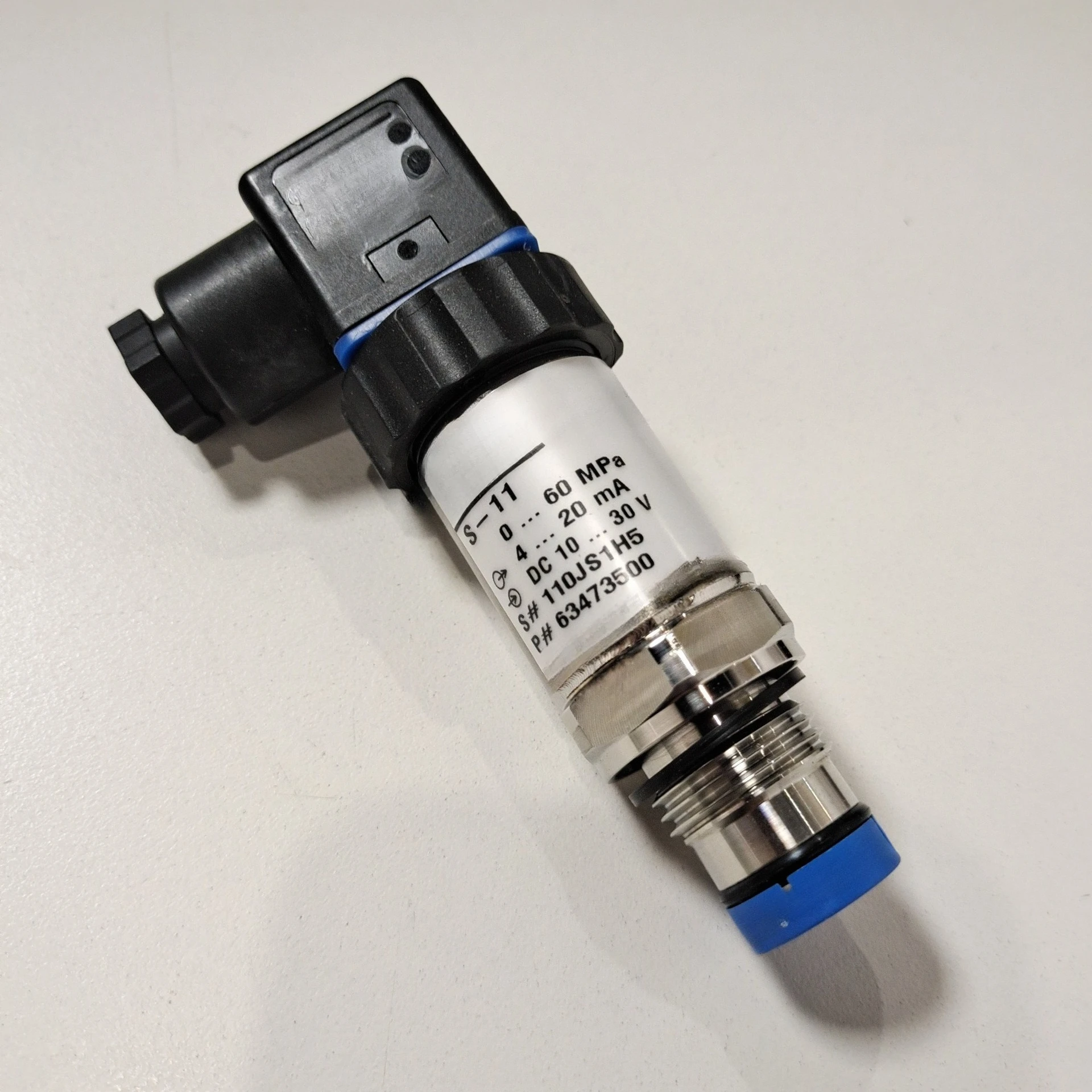 Flat film pressure transmitter