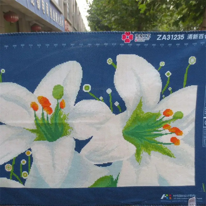 Handmade cross stitch finished product with lily flowers, living room, bedroom, new Chinese style decoration, hanging paintings