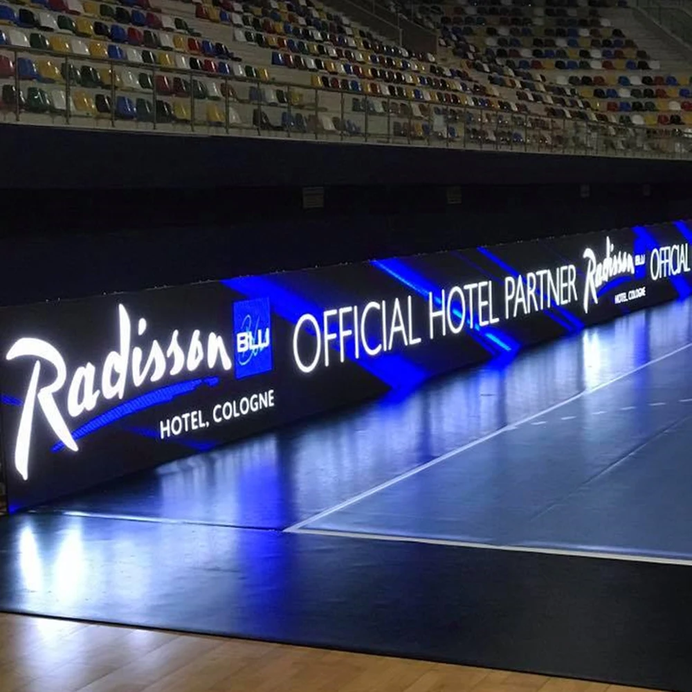 Schermo di visualizzazione a LED HD a colori per esterni P4 LED perimetrale impermeabile per stadio di calcio di piccolo spaziatura per sport ed eventi