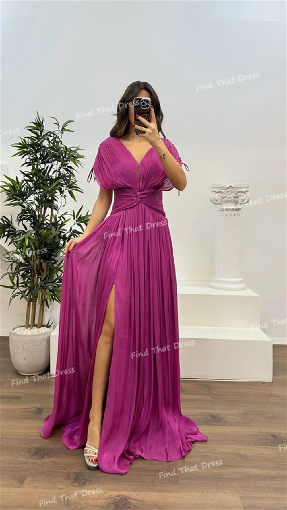 カスタムメイド Vネック シフォン ティアード プリーツ Aライン サイドスリット バックレス イブニングガウン マキシ クリスクロス サウジアラビア ドレス トレーン付き