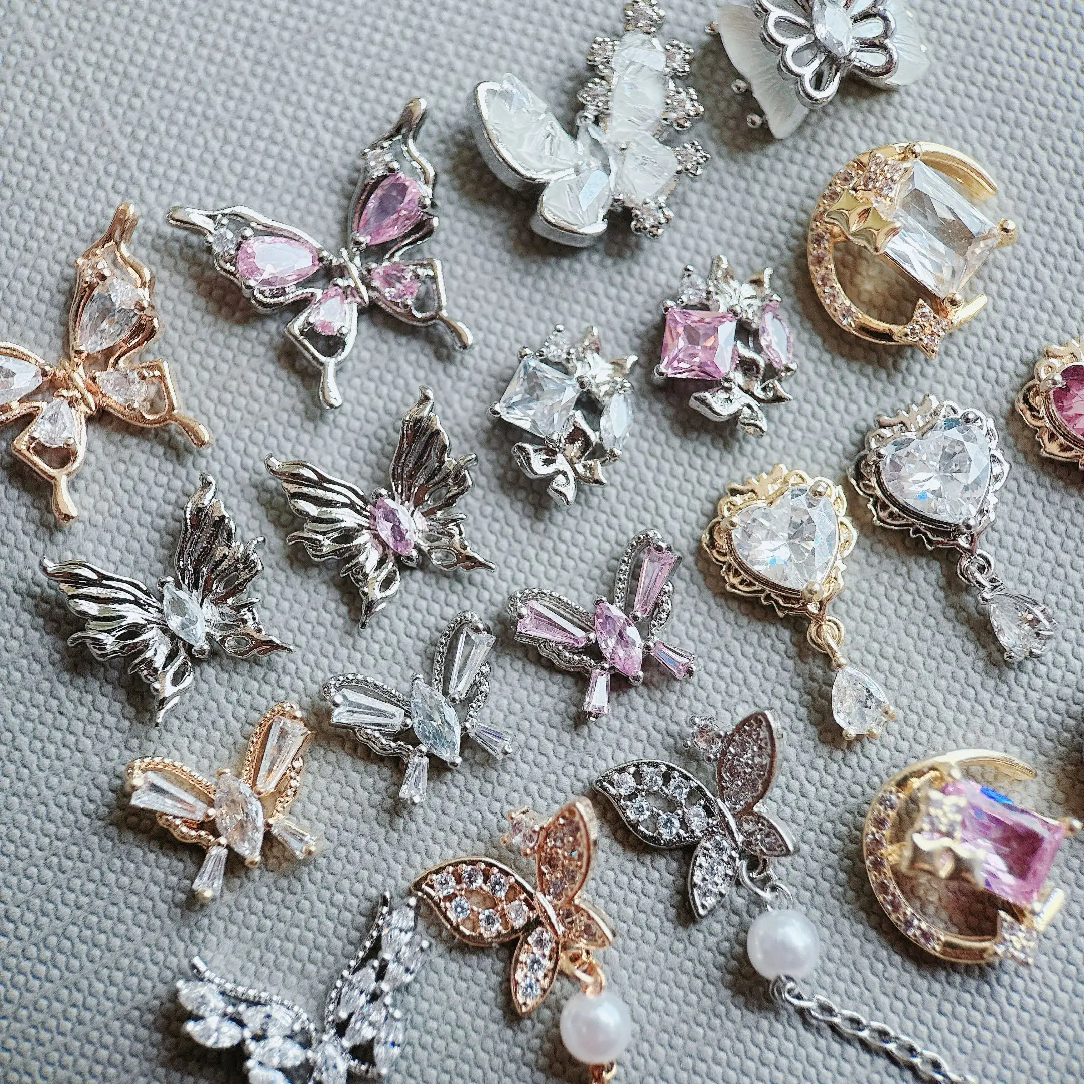 

10pcs Luxury Butterfly & Love Heart Moon Zircon Metal Nail Art Decorations Jewelry Charms Accessories for DIY Nail Art Supplies