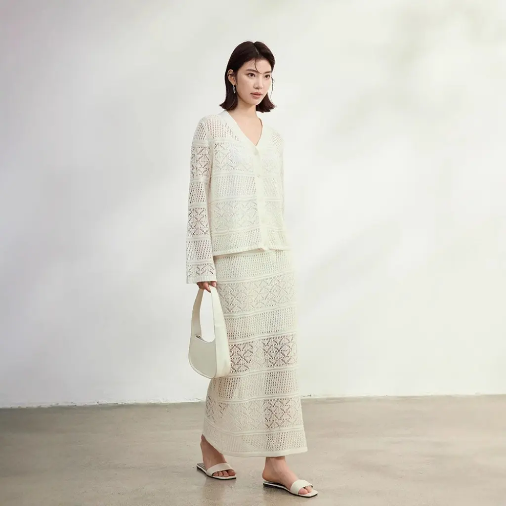 

Women's Silk V-Neck Cardigan Hollow Yarn Two-Piece Set Fashion Skirt And Sweater Combo New Style