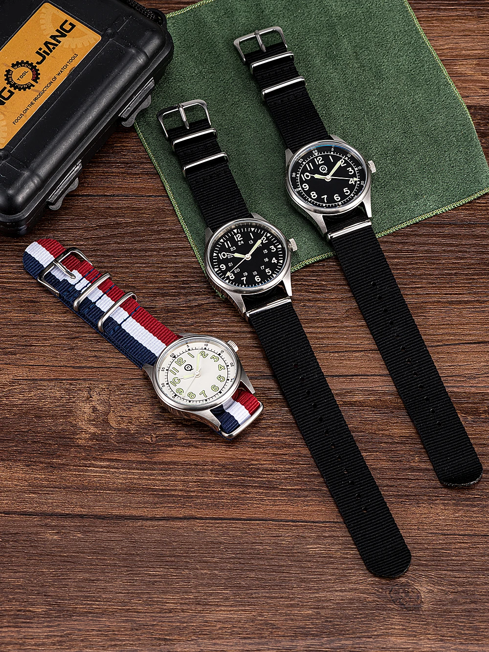 QM Vintage Pilot Watch US American 113A Aviation Military Special Forces 100M Unisex Swimming Sprot Flight time clock 8023AB