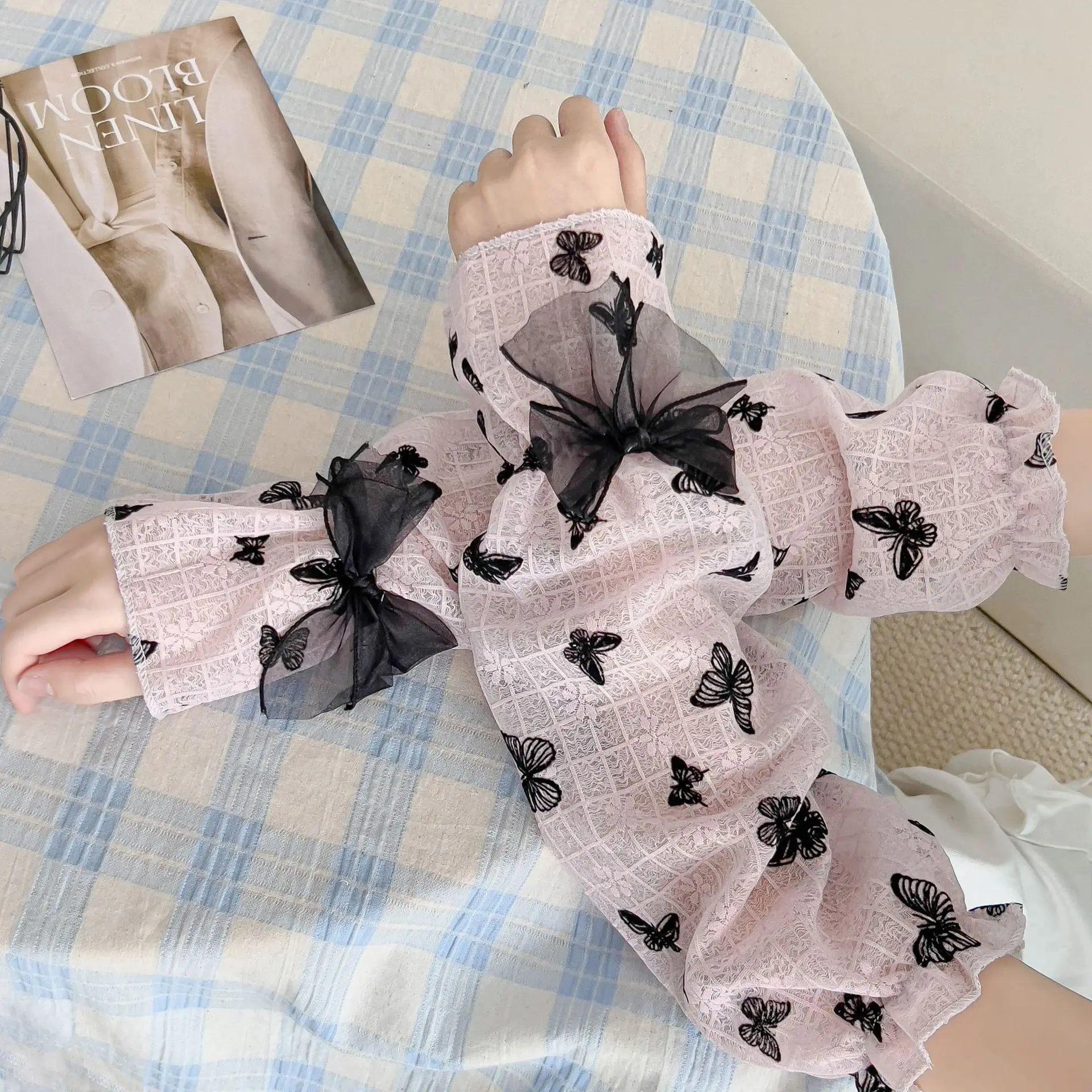 Black bow-shaped lace sun-blocking sleeves with flocked tulle, forest-inspired, versatile, loose-fitting driving arm covers