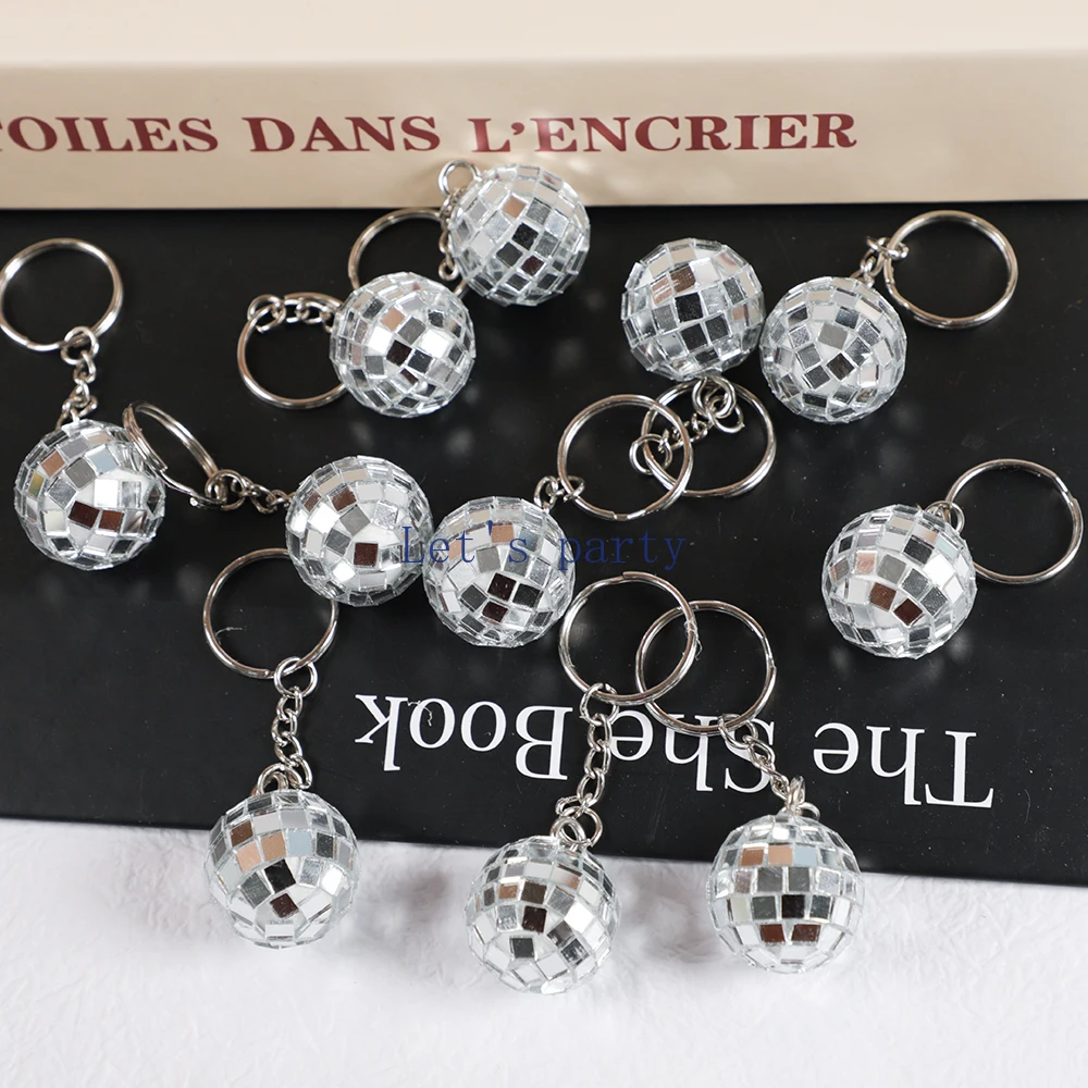 LDBKLGHJ Lot de 12 mini boules disco – Décorations de fête esthétiques et cadeaux – Petit porte-clés en forme de boule disco miroir – Pour fête sur le thème disco des années LDBKLGHJ Lot de 12 mini boules disco – Décorations de fête esthétiques et cadeaux – Petit porte-clés en forme de boule disco miroir – Pour fête sur le thème disco des années