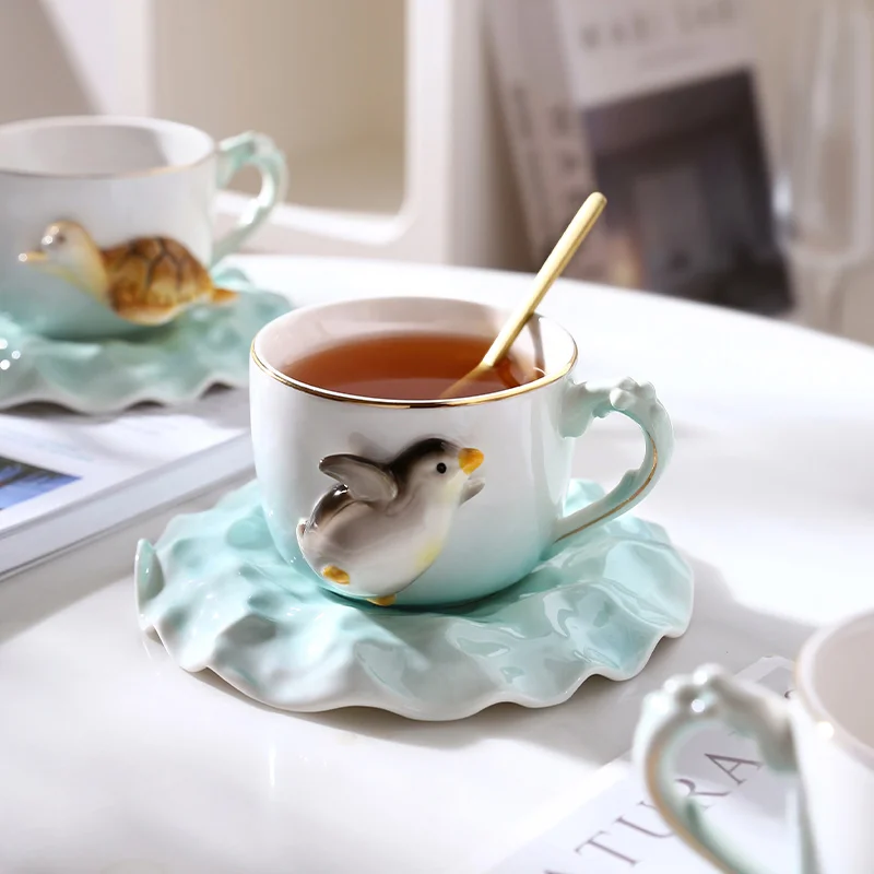 

250ml Cute Ocean Series Pattern Ceramic Coffee Mug with Lid - Cartoon Milk Tea Cup for Girls Creative Breakfast Gift Coffee Cups