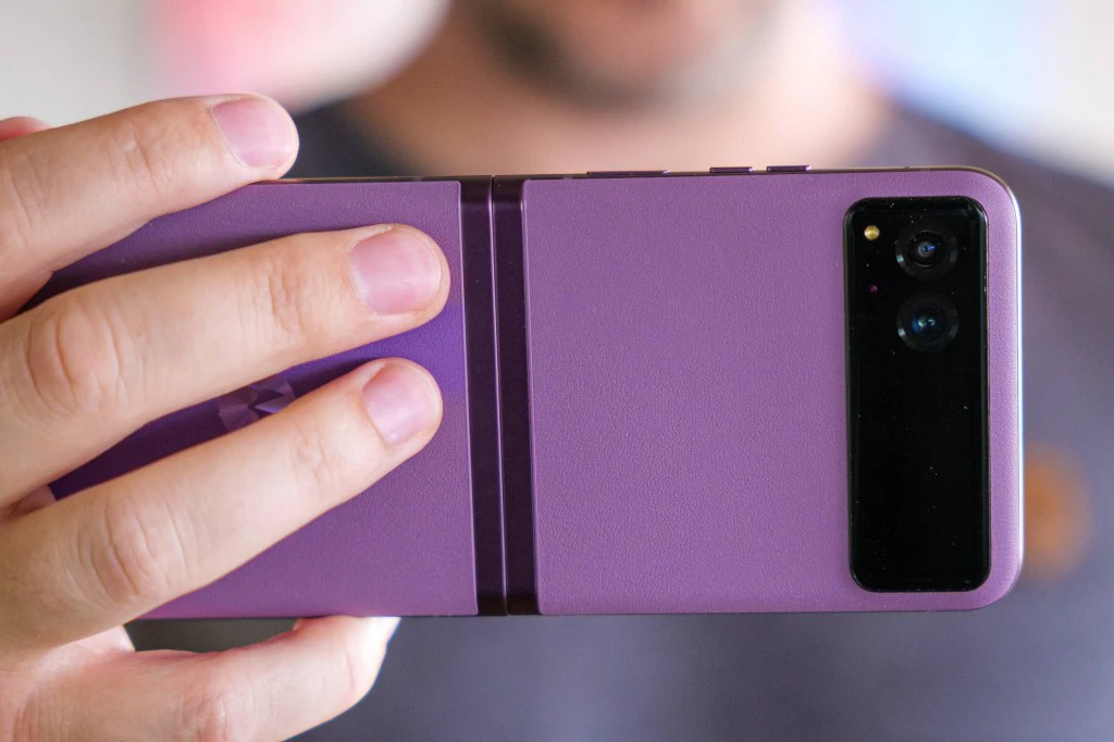 هاتف محمول مستعمل بنسبة 96% جديد Motorola Moto Razr 40 Razr40 5G XT2323 6.9 ببصمة الإصبع قابل للطي LTPO AMOLE 8GB + 128GB #2