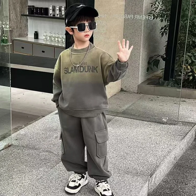 

Boys' Sports Suit Hoodie 2025 Handsome And Fashionable Children's Cool And Handsome Baby New Hoodie Two-piece Set