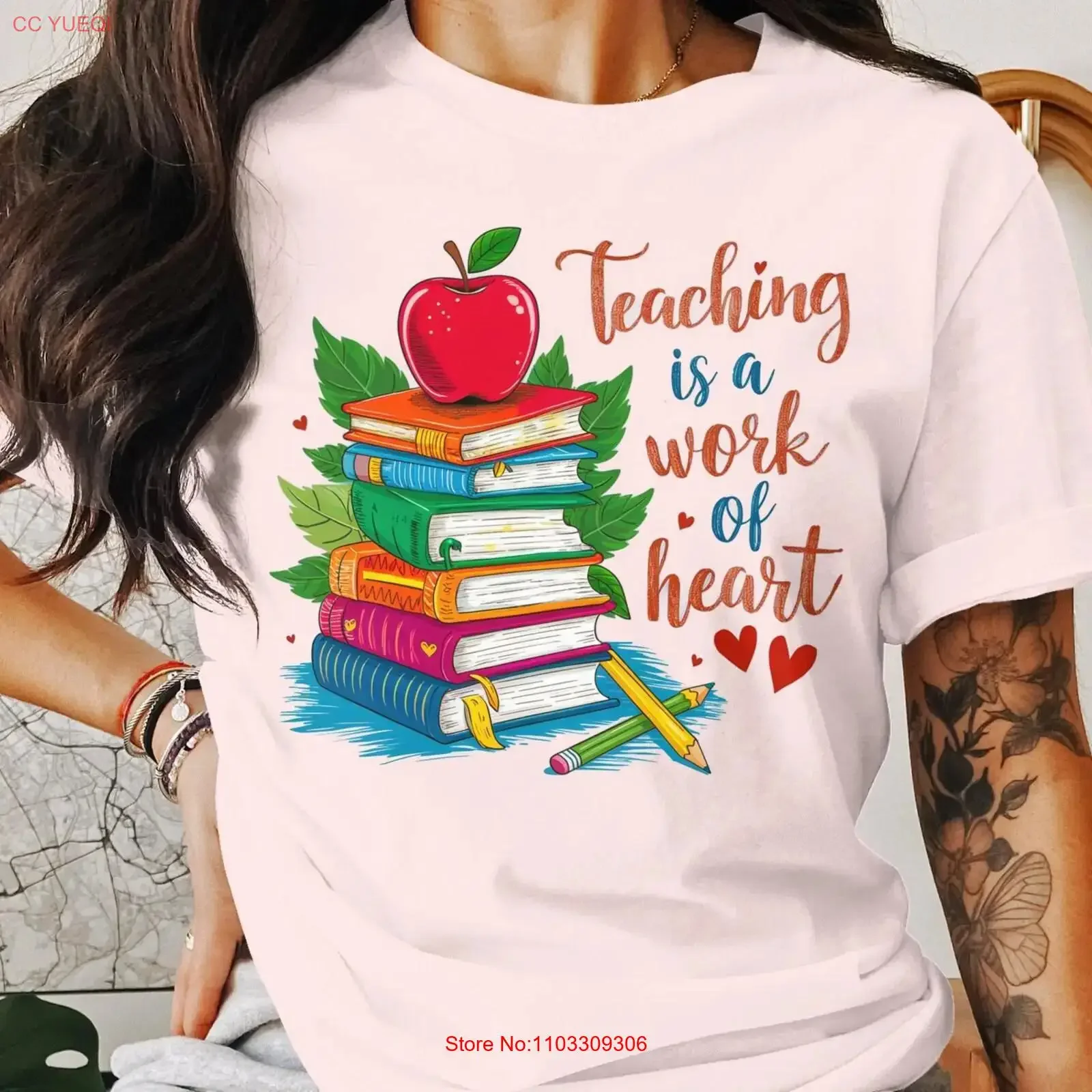 T-shirt « L'enseignement est un travail du cœur » pour enseignants, design coloré avec livres, parfait pour les enseignants et les éducateurs, style vintage