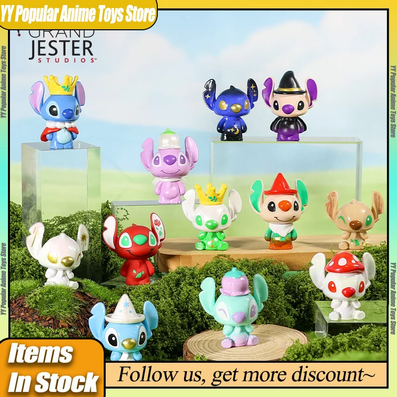 En stock: Caja sorpresa mini de la serie Histórias de aventura en el bosque de Enesco Stitch, colección de PVC, juguetes decorativos para habitación, regalo de cumpleaños, moderno y divertido.