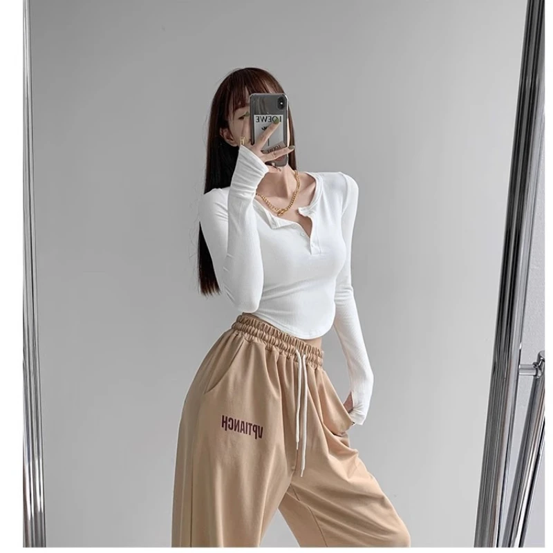 

2025 Новые повседневные сексуальные женские укороченные топы на пуговицах с открытыми пальцами, летние женские однотонные тонкие корейские футболки с круглым вырезом и длинными рукавами Y2K Harajuku