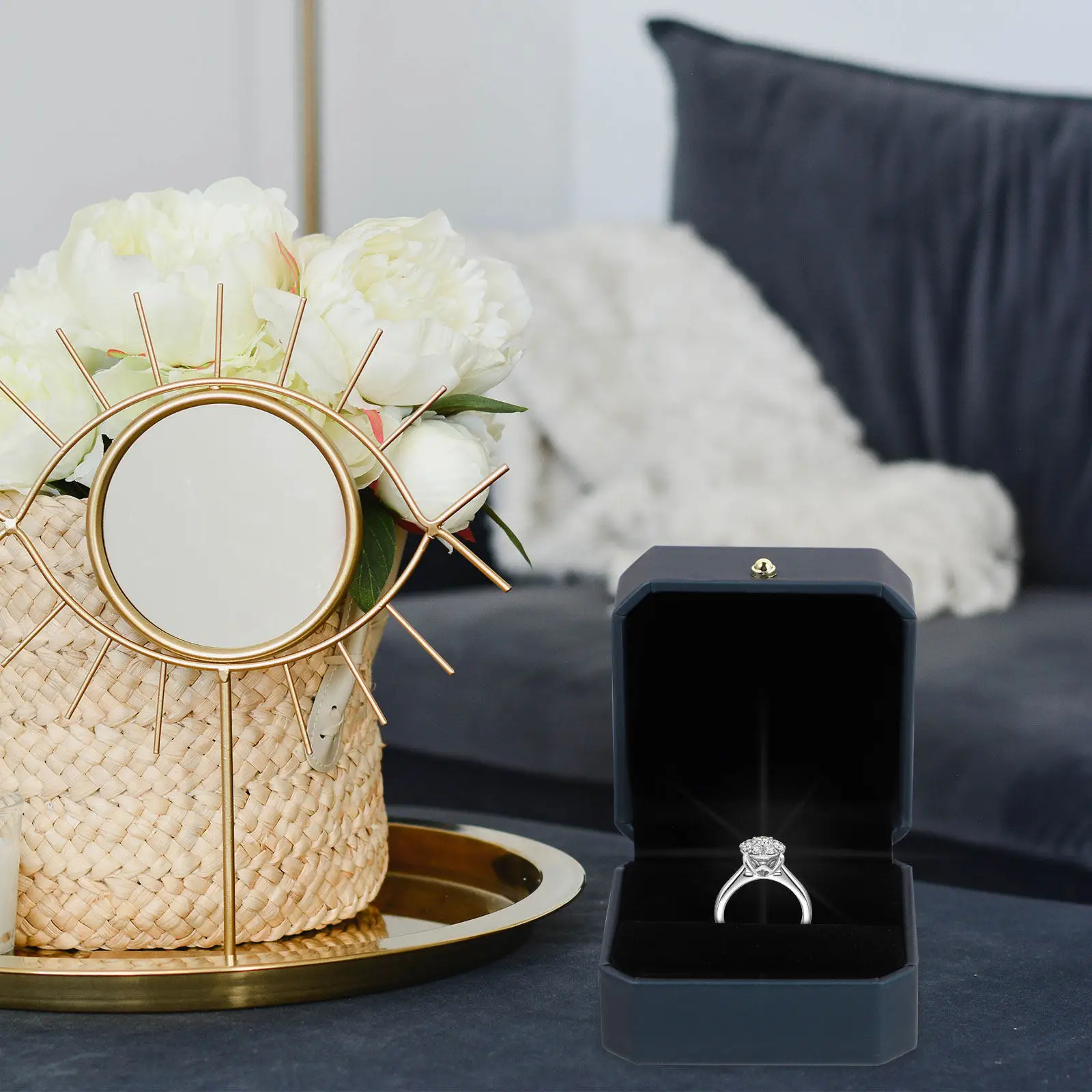 

Шкатулка для украшений из ПУ-кожи, футляр для хранения колец и ожерелий, портативный органайзер для путешествий, элегантная подарочная коробка для женщин