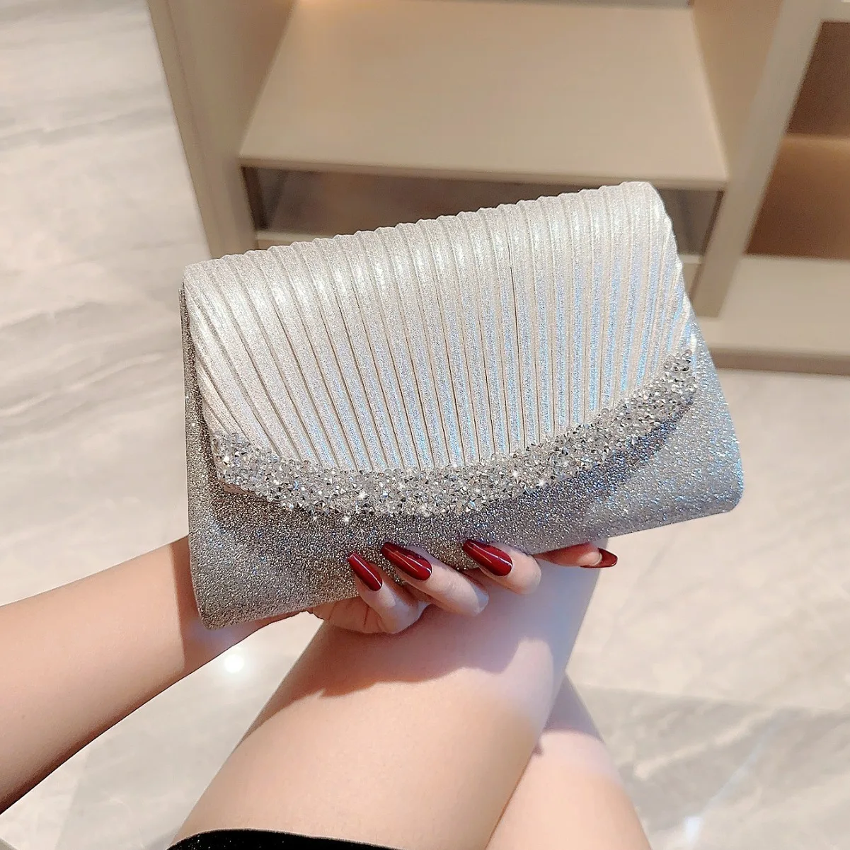 

Irregular Personality Purse Women Clutch Rhinestone Shining Crossbody Shoulder Bag Detachable Chain Lady Delicate Handbag Wallet