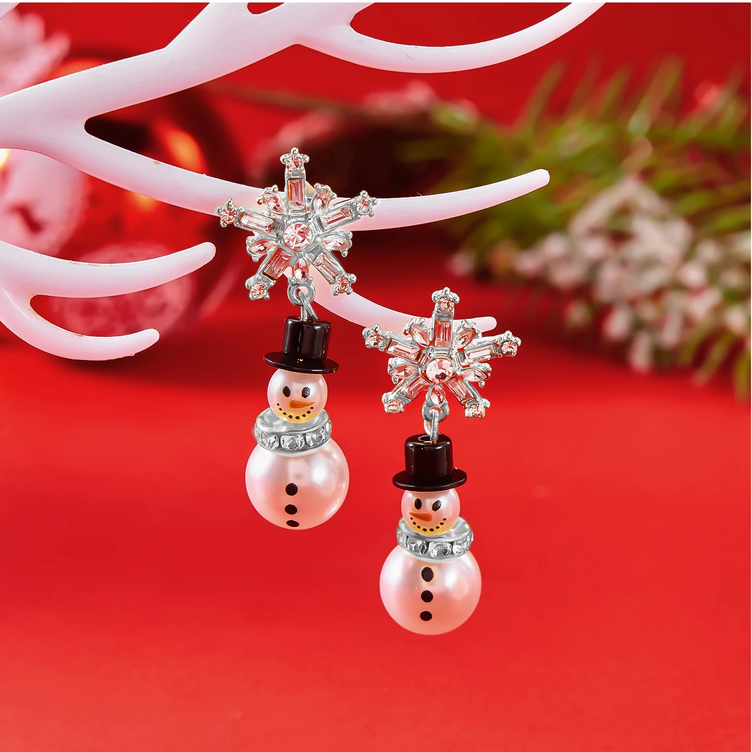 Modische Weihnachts-Schneemann-Schneeflocken-Ohrstecker für Frauen, Glänzende Strass-Ohrringe mit Weißen Perlen, Neujahrs-Schmuckgeschenke – Detail 1