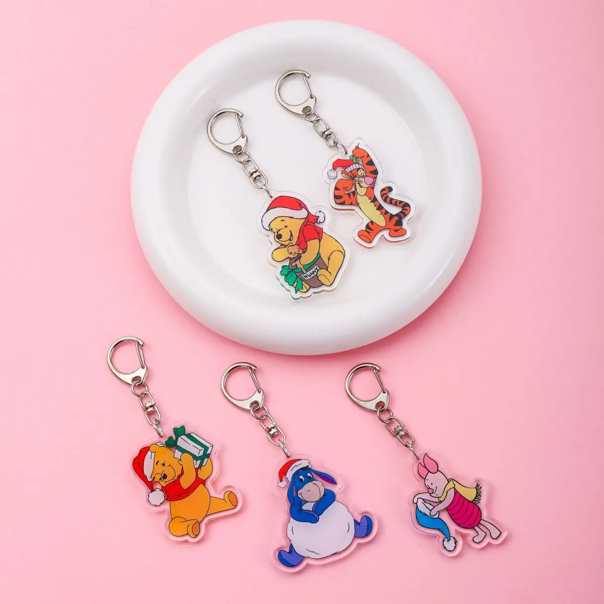 

Аниме Винни Пух, Рождество, Хэллоуин, акриловый брелок, аксессуары, мультяшная сумка, подвеска, милый брелок для ключей, подарки для фанатов друзей