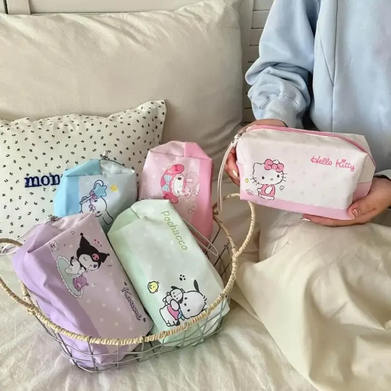 

Sanrio Hello Kitty Kuromi Handheld Makeup Bag Portable Mini Storage Bag Cartoon Handbag Anime Peripherals Holiday Gift for Girls