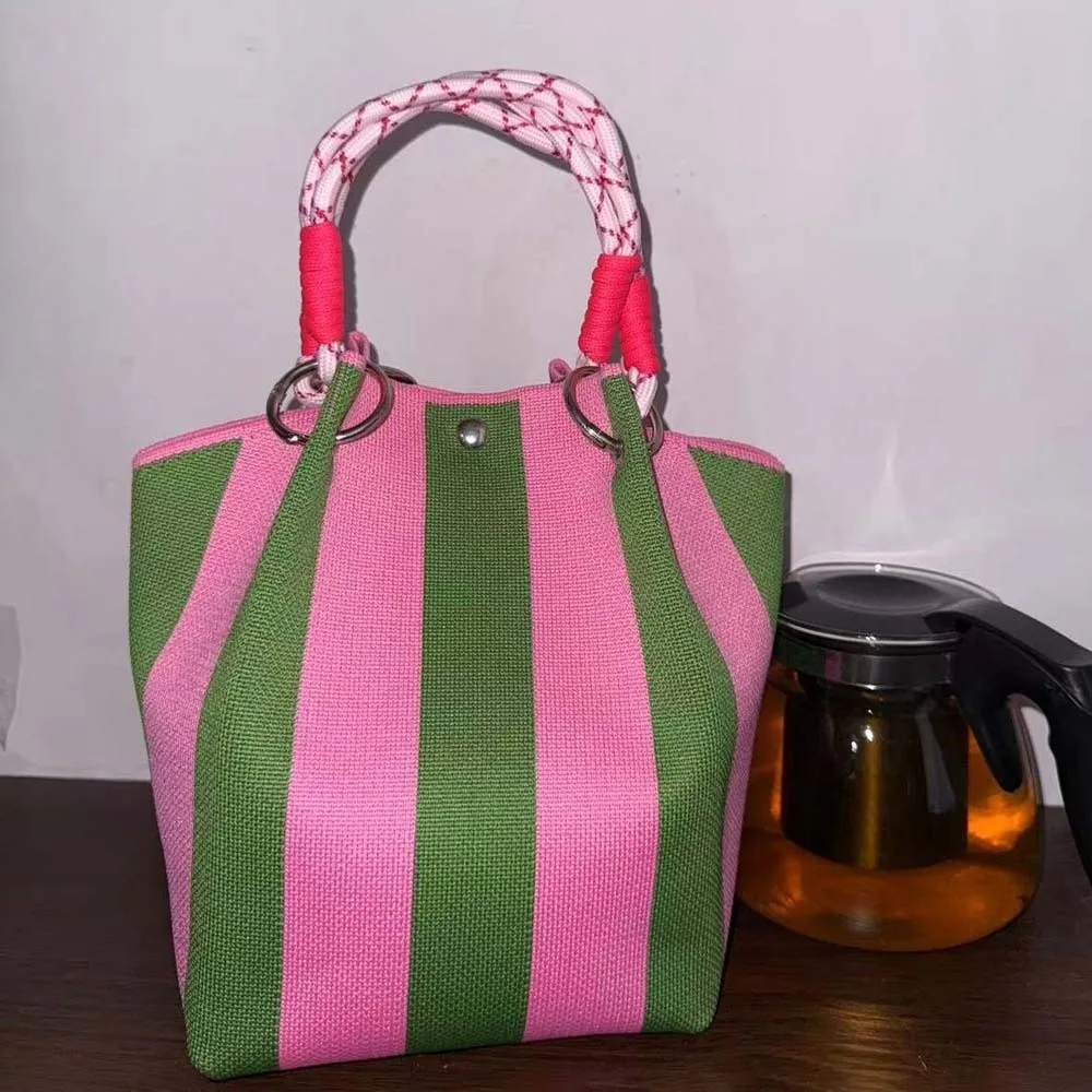 

Симпатичная женская вязаная сумка-тоут в японском стиле с полосками, большая вместимость, на магнитной застежке, контрастные цвета