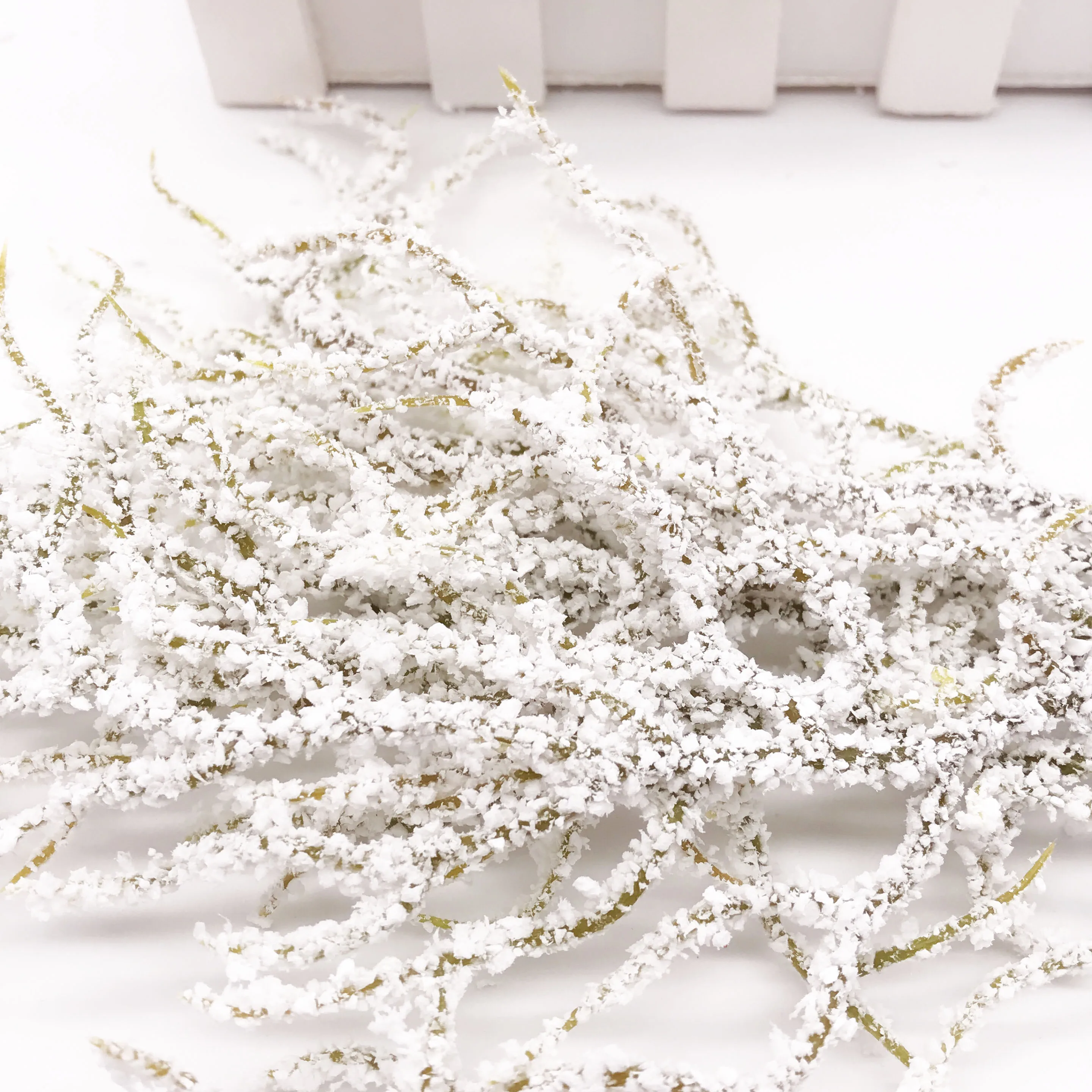 6pcs Artificial white Grass Plant Artificial Flowers for Wedding Christmas Decor DIY scrapbooking Wreath Fake flowers