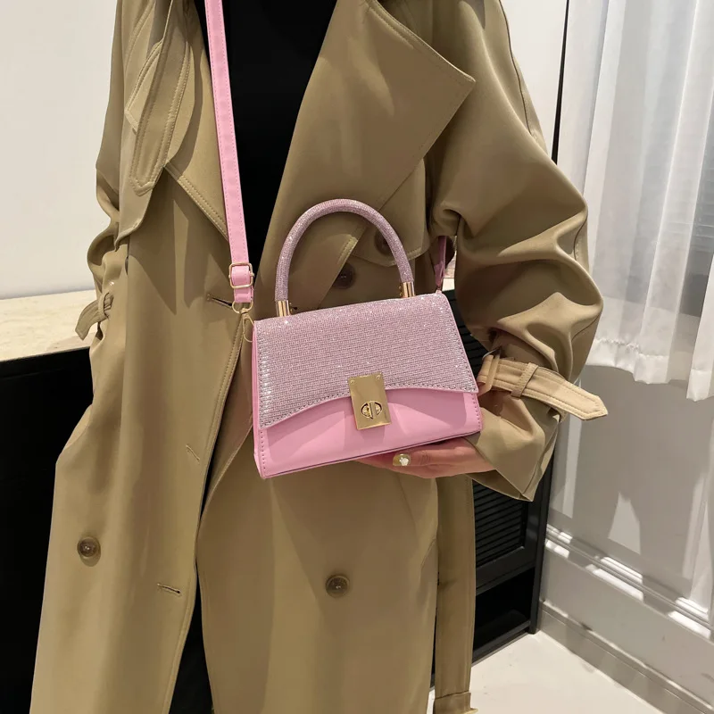 

Winter New Casual Handheld Crossbody Bag This Year's Popular Bag Women's Fashion Simple Shoulder Bag Commuter Bag