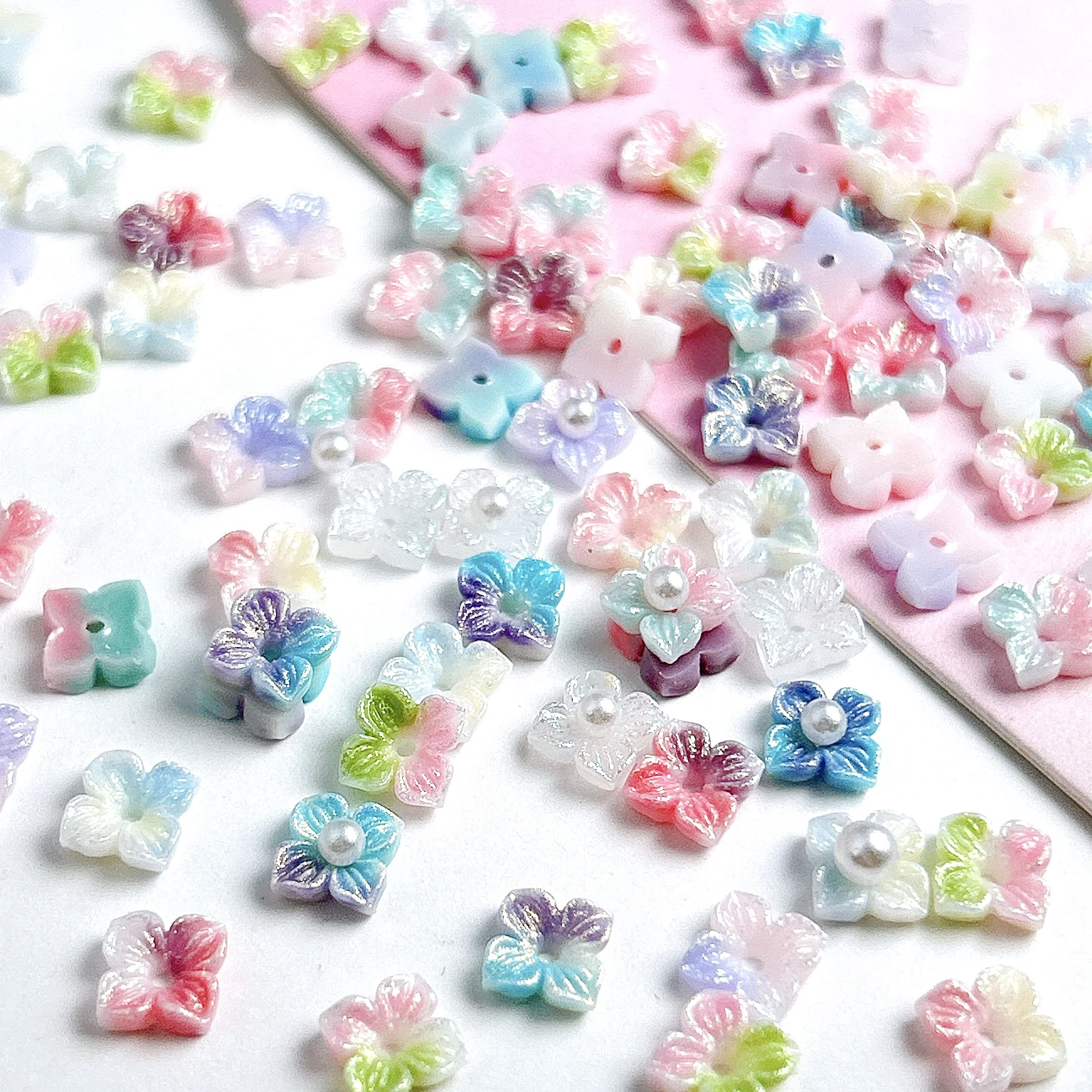 60 uds nuevas flores creativas de ensueño dijes para uñas gradiente colorido luminoso flores de cuatro pétalos decoraciones artísticas de resina para uñas DIY