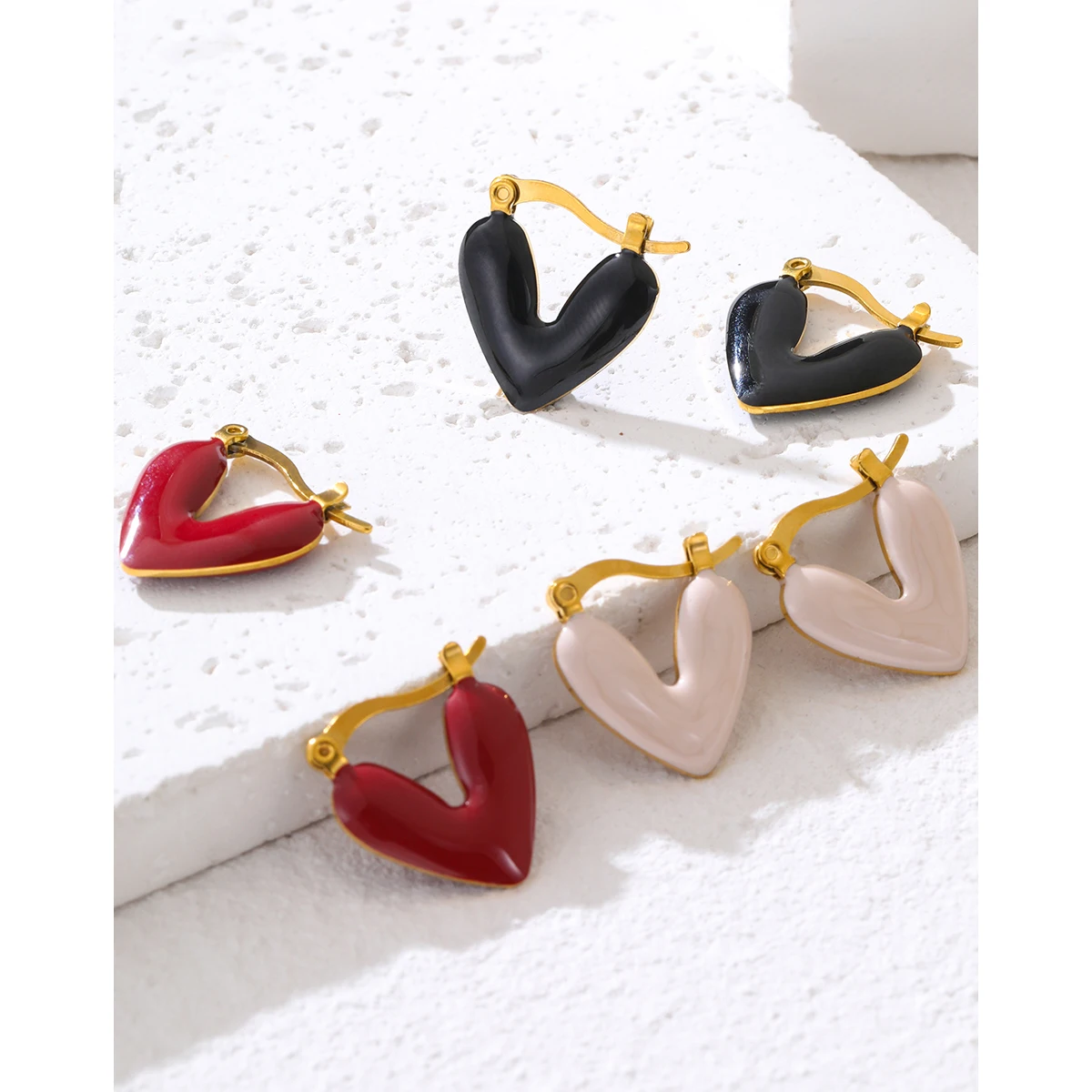 YACHAN New In Stainless Steel Heart Hoop Earrings for Women Pink Black Red Enamel Vintage Chic Waterproof Jewelry