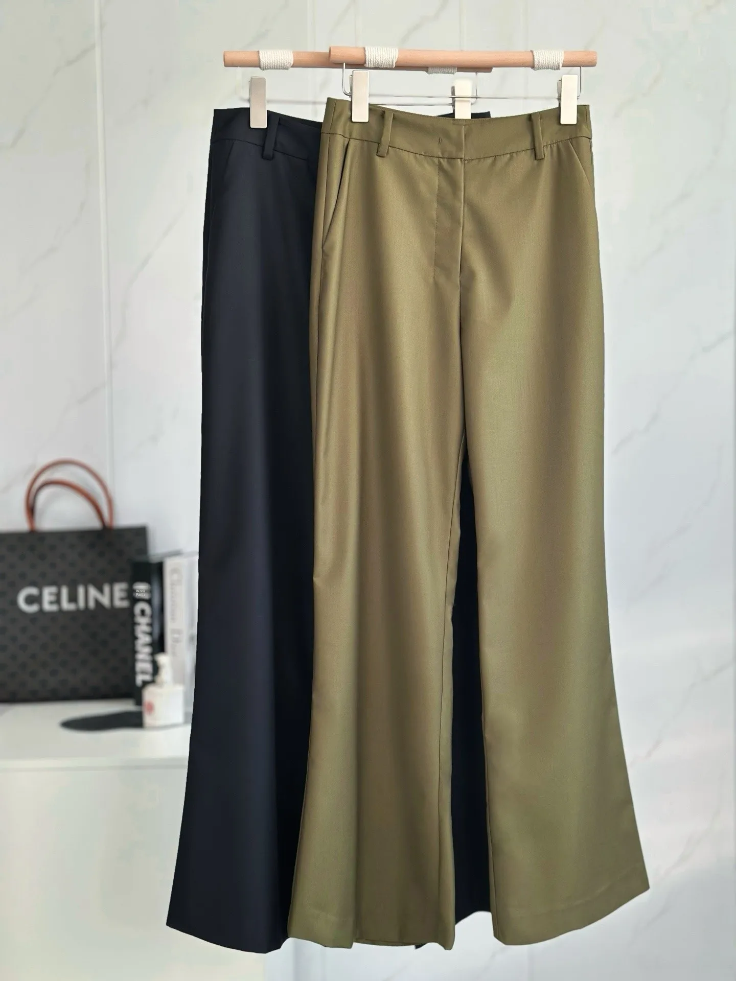 Nova Coleção Outono 2025: Calça de Aodão Coreana Casual, Solta, Modeladora, Versátil e Moderna com Saia Psada Destacável...