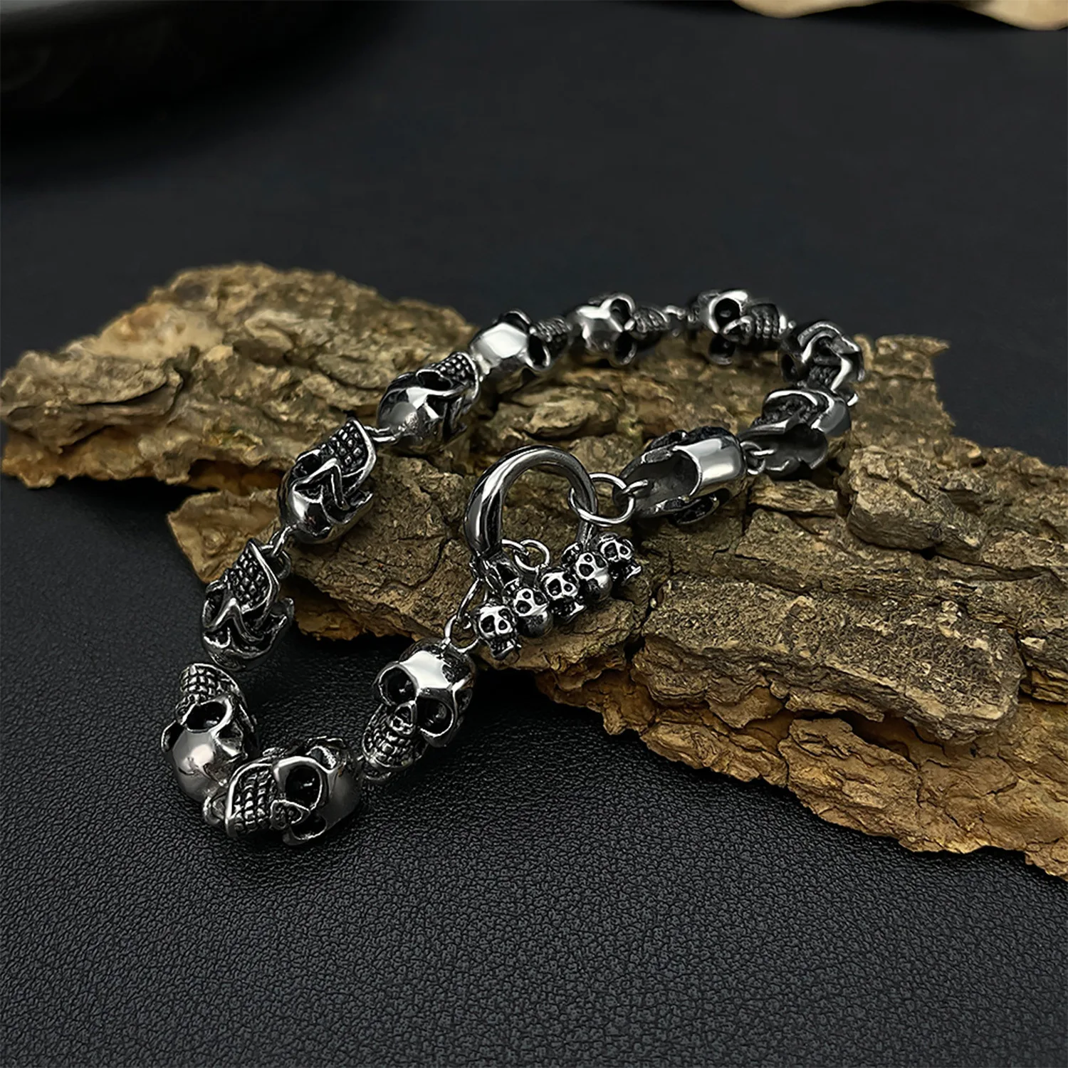 Vintage Men's Personalized Stainless Steel Creative Domineering Skull Ot Buckle Bracelet jewelry