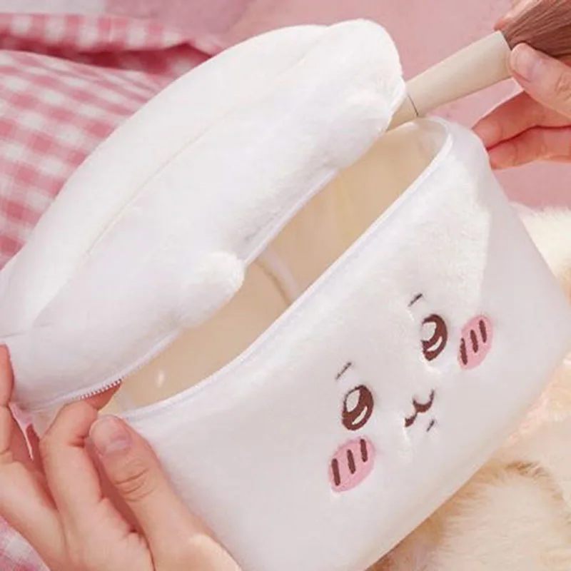 MINISO Kawaii Chiikawa borsa per il trucco portatile simpatico cartone animato Anime peluche ricamato espressione portatile Washbag giocattoli per i