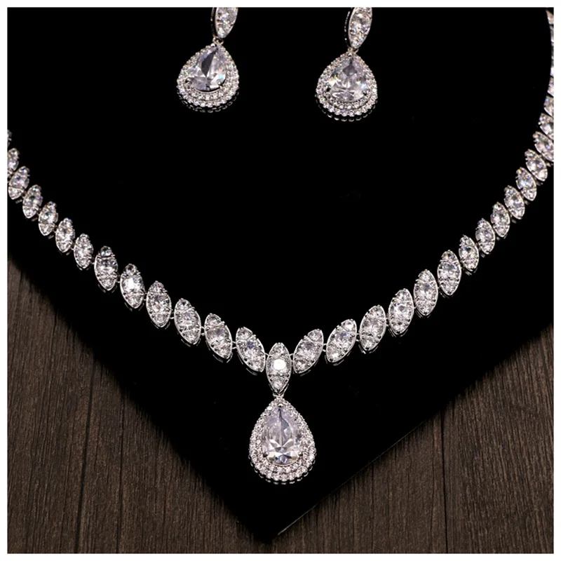 Fine Jewelry Sets For Women S925 Silver Needle Drop Earring and Necklace Set Wedding Accessories Engagement Party Decoration