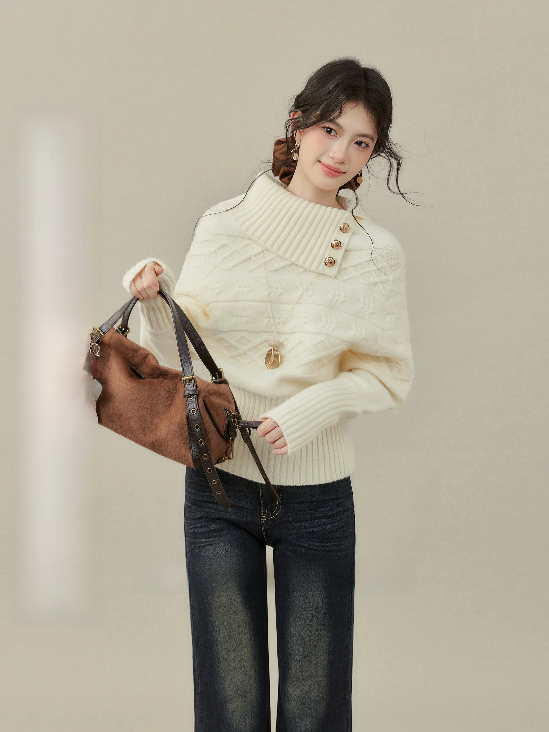 

Soft Lace Thiened High Collar Sweater by Wang Xue Women's Loose Fit Knitted Top for Inner And Outer Wear Casual Sle